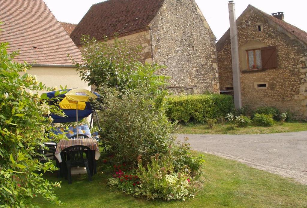 Gite De La Galaisiere Préaux Exterior foto